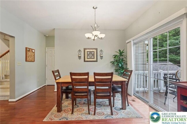 Photo - 5192 Spring Ridge Dr E