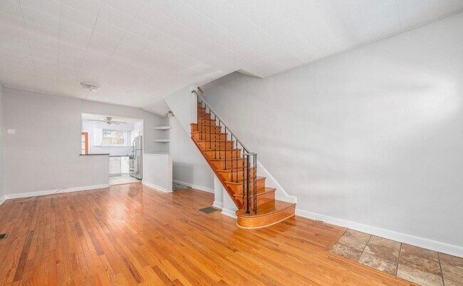 Photo - 2649 S Bouvier St