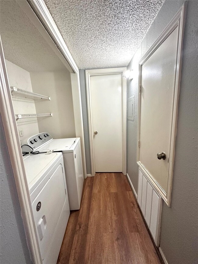 Photo - 200 Pecan Dr