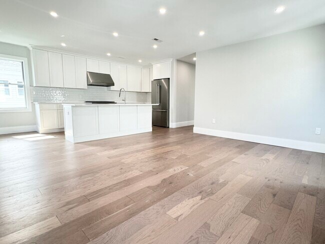 Photo - 39 Bonner Ave Unidad 2