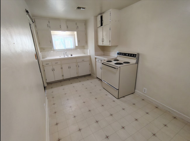 Photo - elvecino 7/35/10 - C Unit elv1115