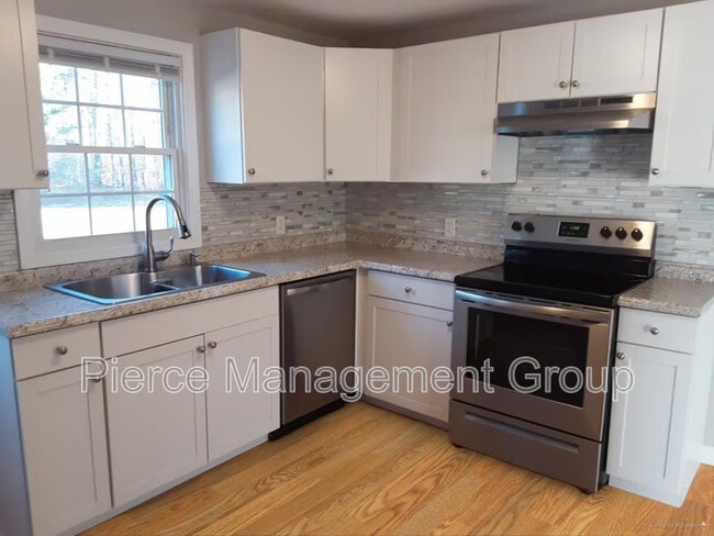 Photo - 9 Bayberry Ln