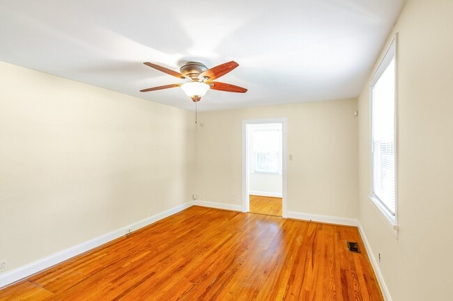 Photo - 2401 Vaulx Ln
