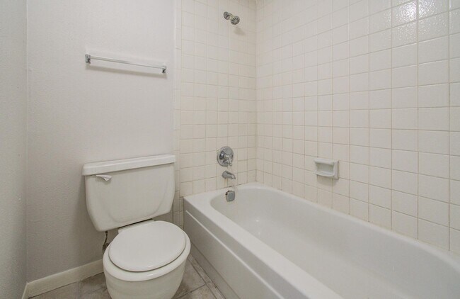 Building Photo - 10110 Forum W Dr Unit 523