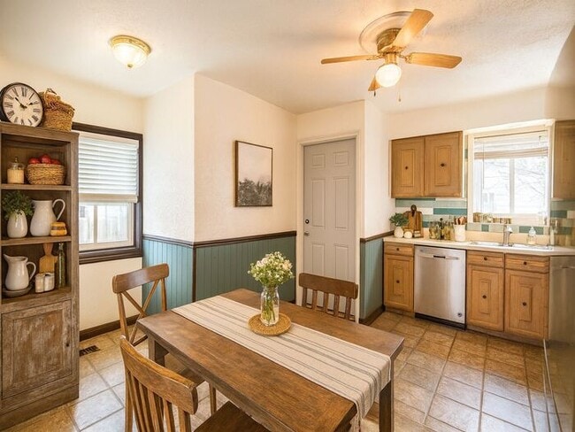 Photo - North Salt Lake 2 Bed 1 Bath - jetted tub!