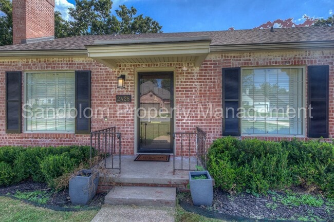 Photo - For Lease | Midtown Tulsa | Available Now!