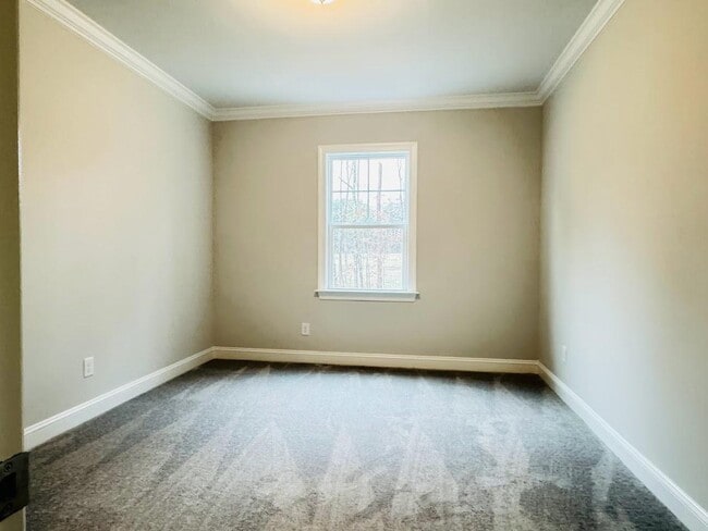 Photo - Single Family 4 Bedroom 3 Bathroom for Rent - Guest Bedroom Down