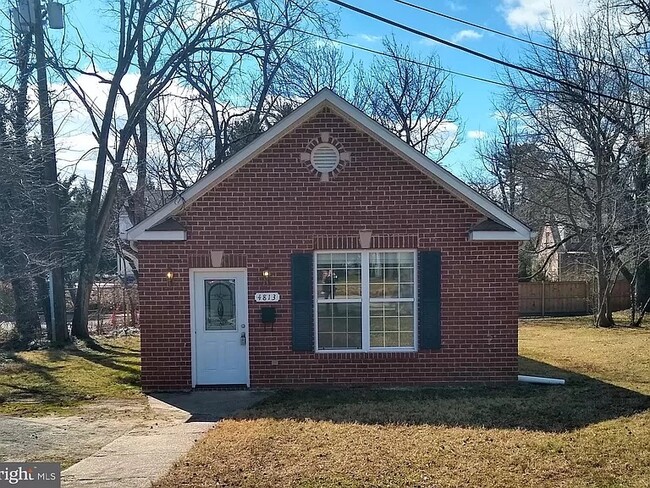 Building Photo - 4813 Calvert Rd Rental