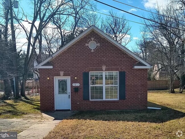 Building Photo - 4813 Calvert Rd Rental