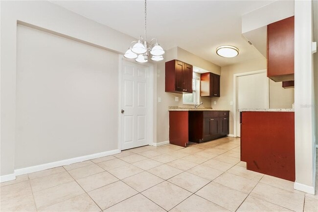 Photo - 1429 Spring Ln