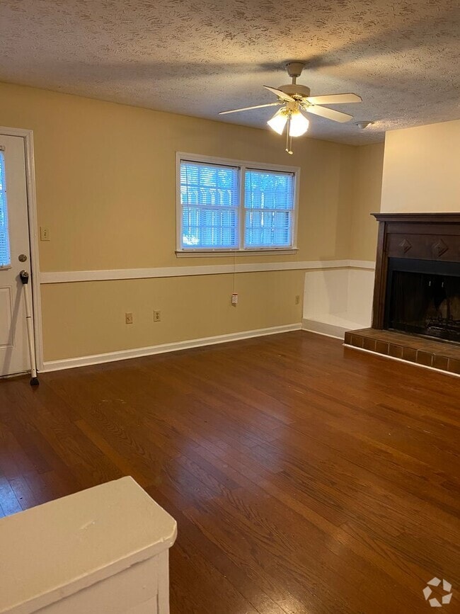 Building Photo - 1909 S Milledge Ave Unit 02jsrental