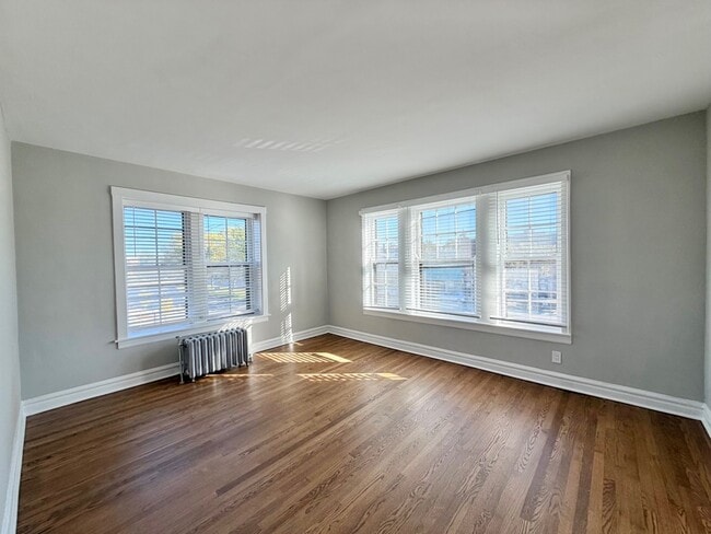 Building Photo - 6230 N Broadway St Unit S
