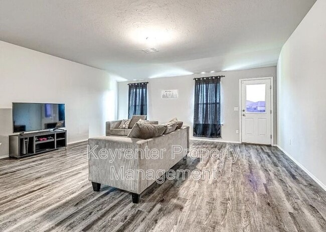 Photo - 209 SE 4th St