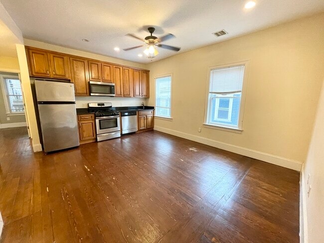 Photo - 178 Hillside St Unidad 3