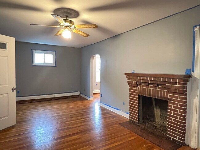 Photo - 162 Pine St