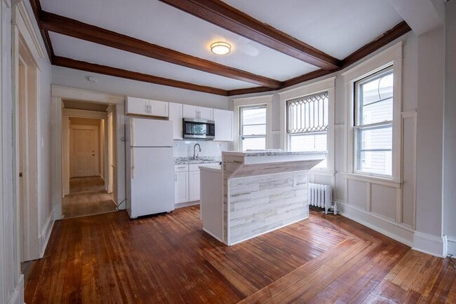 Photo - 433 Hamilton St
