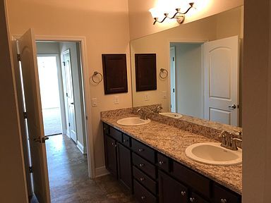 Photo - 1224 Kellogg Dr