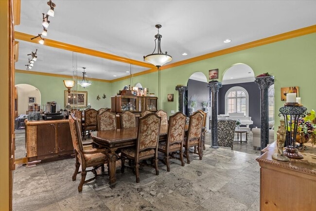 Photo - 200 Asphodel Dr