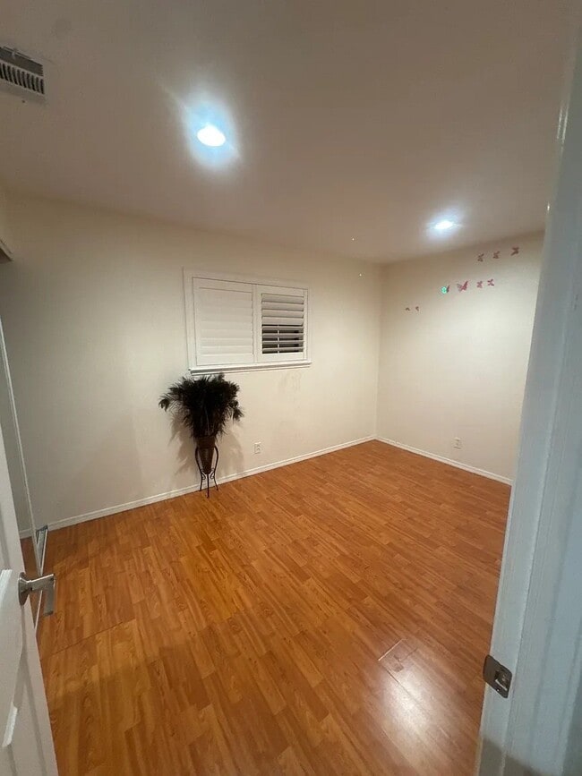 Photo - 2137 Amberwood Ln