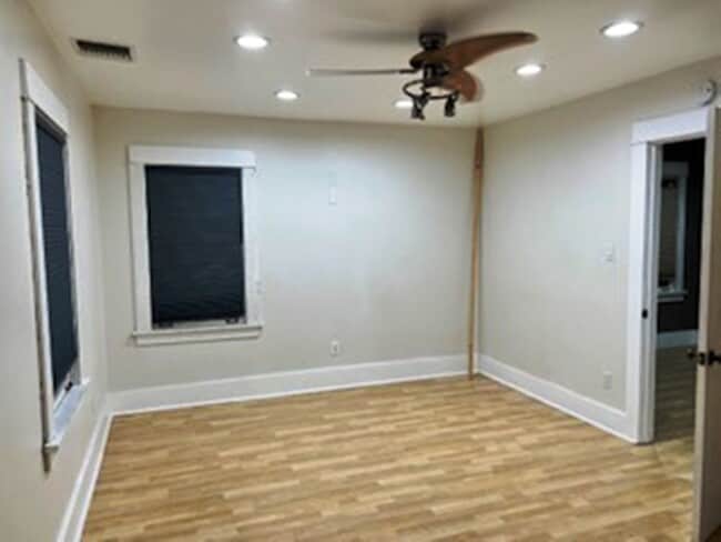 Bedroom 1 - 15247 Chatsworth St