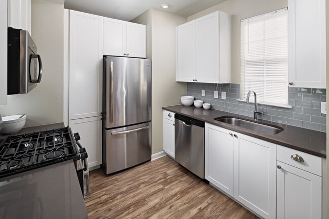 Kitchen with Tile Backsplash