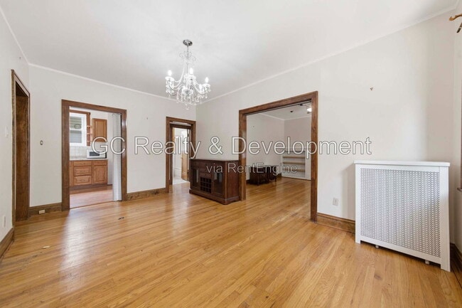 3938 N Lockwood Ave Unit 3938 1