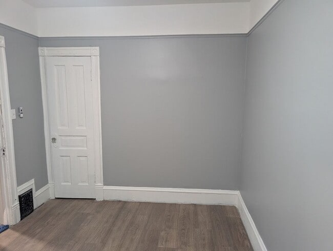 Photo - 2904-2906 N 27th St Unit Lower