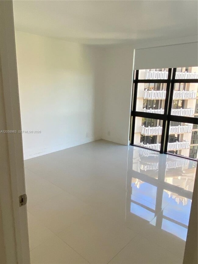 Photo - 1111 Crandon Blvd