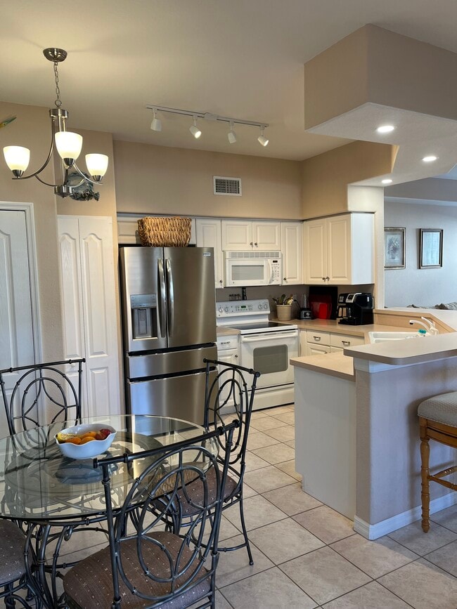 Photo - 10102 L Pavia Blvd Unidad 10102 L'Pavia Blvd.