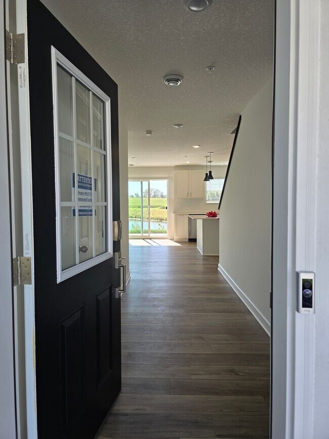 Photo - 1103 Middlefield Rd