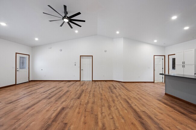 Photo - 3110 Psalms Blvd