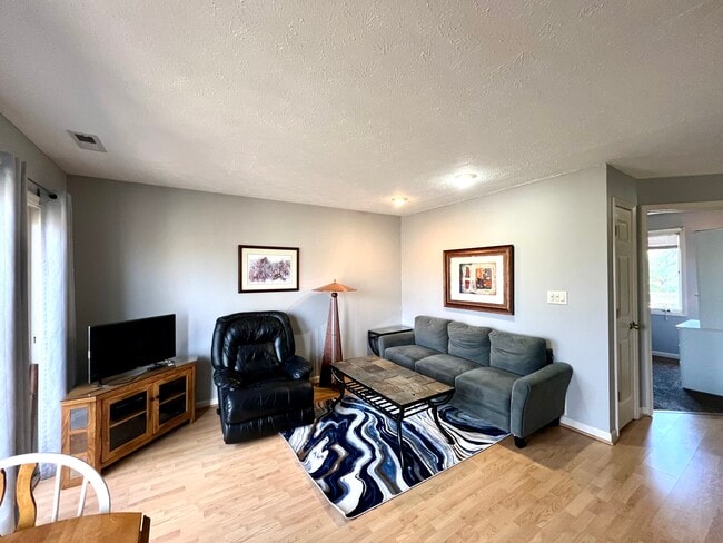 Photo - 9345 S Pointe Retreat Dr Unit PR 60