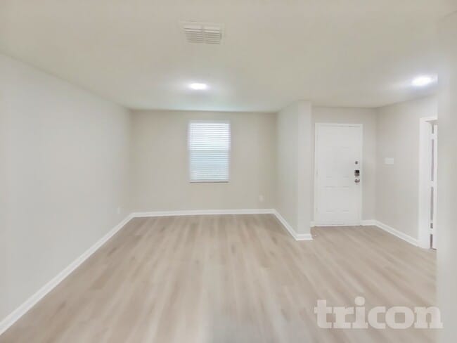 Photo - 2669 Bandera Pl