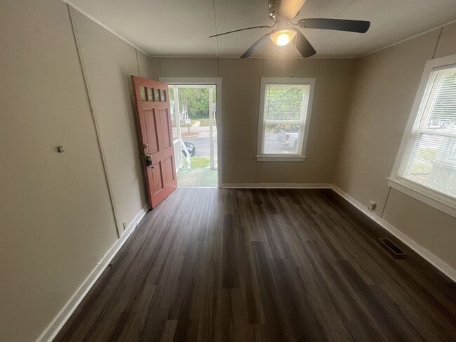 Photo - 1 Bd 1 Ba Duplex