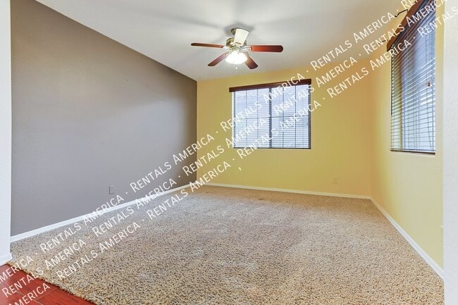 Photo - 137 E Carob Dr