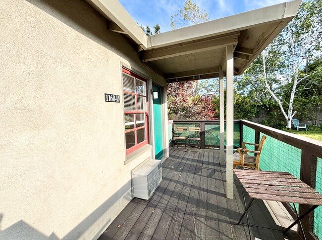 Photo - 1154 Hearst Ave Unidad C