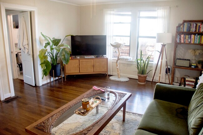 Photo - 1830 Moser Ave Unit M100