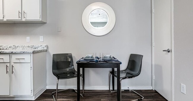 Photo - Sundance Apartments