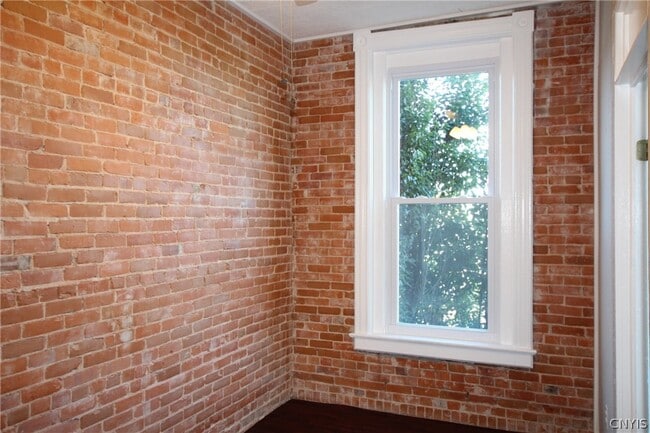 Photo - 268 State St