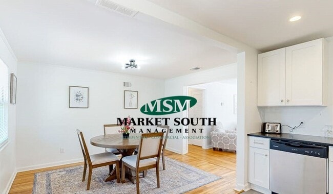Photo - 2 W 53rd St Unit #4