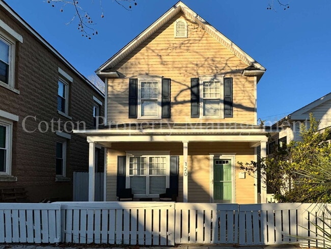 Photo - 120 S 9th St