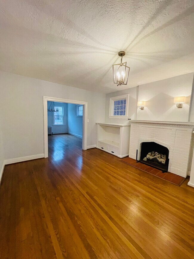 Photo - 3409 W Franklin St