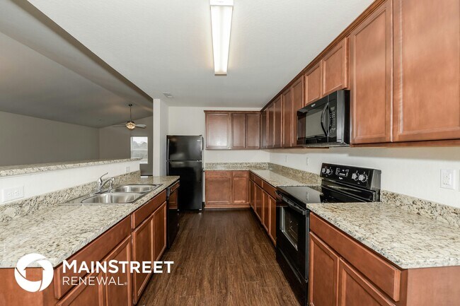 Photo - 2702 Swarm Ct