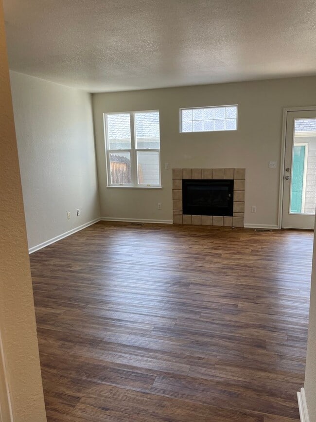 Photo - 2950 Neil Dr Unit Apt 8