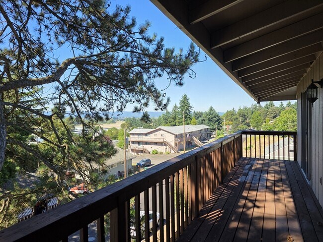 Photo - 2022 E 6th St Unit 4