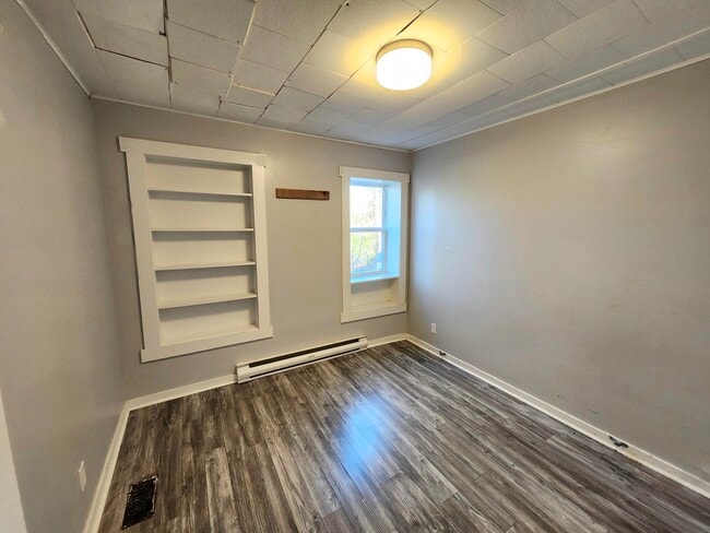 Photo - 918 Main St Unit 2