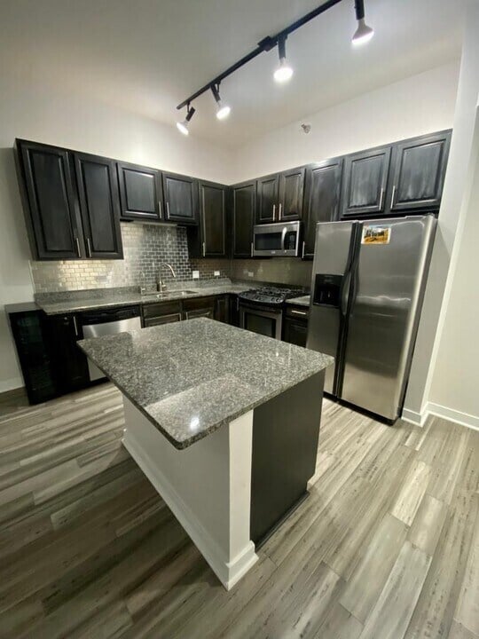 Photo - 901 W Madison St Unit 912