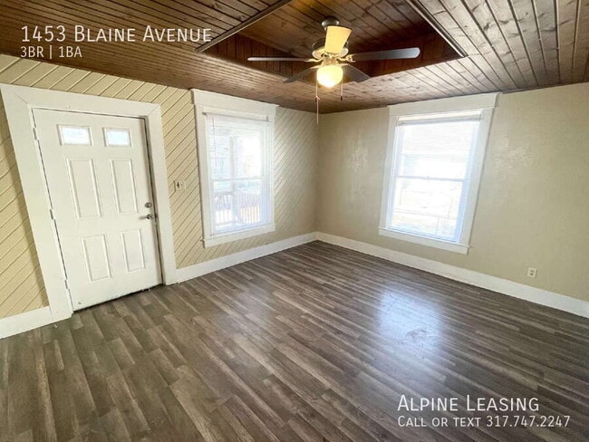 Photo - 1453 Blaine Ave