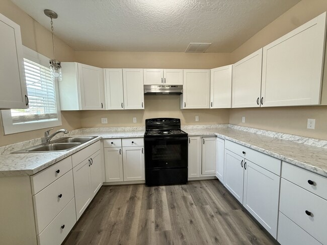 Photo - 1724 W 8th Ave Unit 1