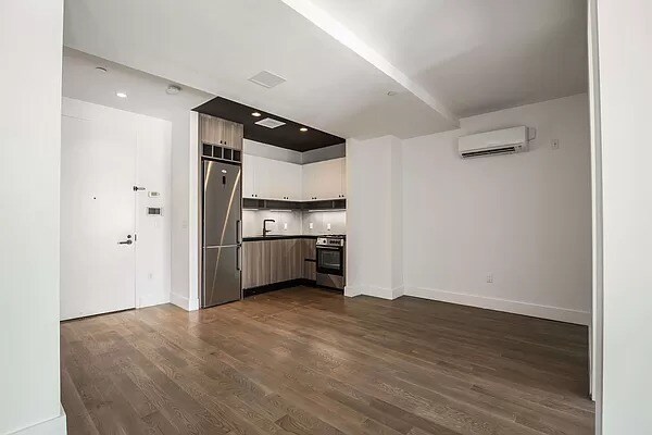 Photo - 242 Newkirk Ave Unidad 7C